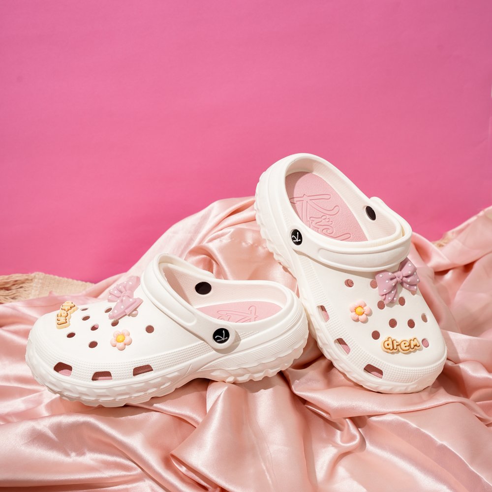 White Chunky Heel Clogs - Indifeet