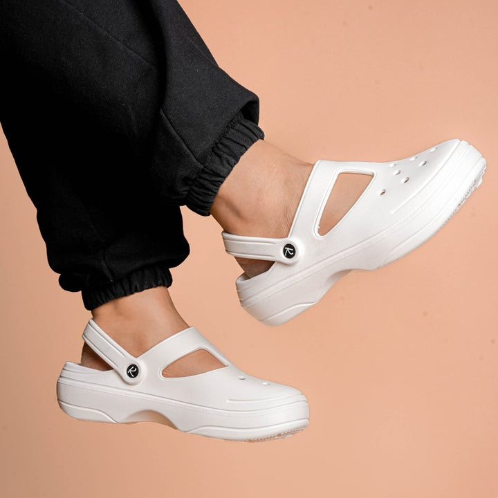 Peek-a-feet