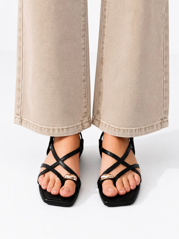 Black Toe Ring Flat Sandals