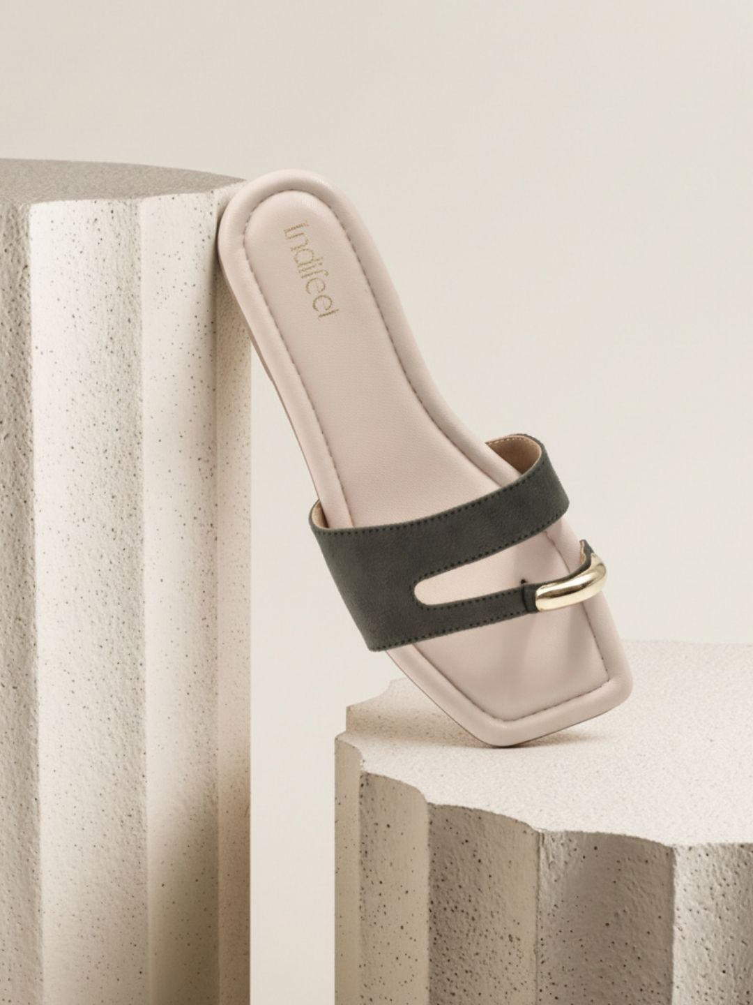 Dark Green Toe Ring Flat Suede Sandals