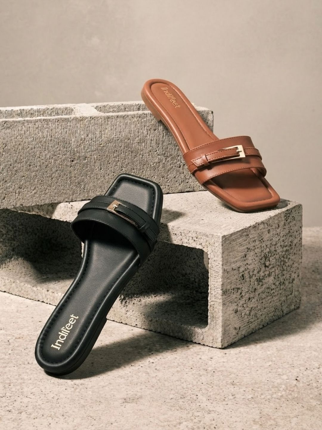 Black Single Strap Buckle Flat